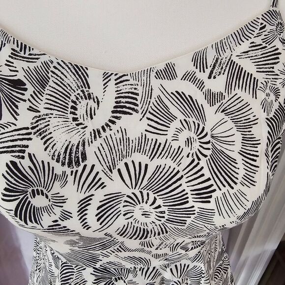 Old Navy Black and White Pleated A-line Mini Dress - Picture 3 of 8